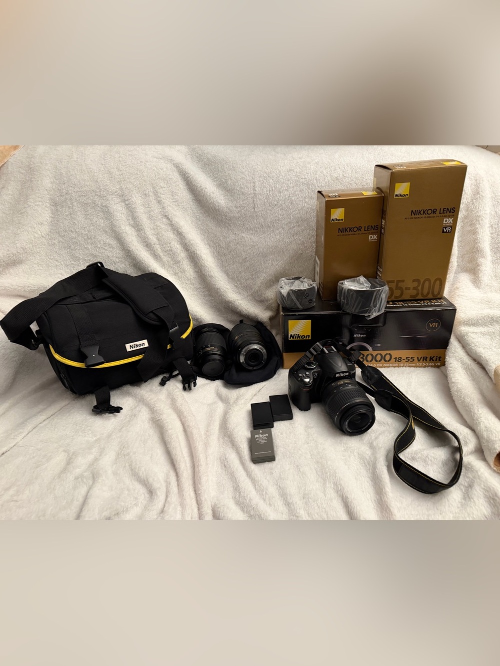 Gently used Nikon Black DSLR Camera w/ Lens (3) ,  bag, batteries & charger